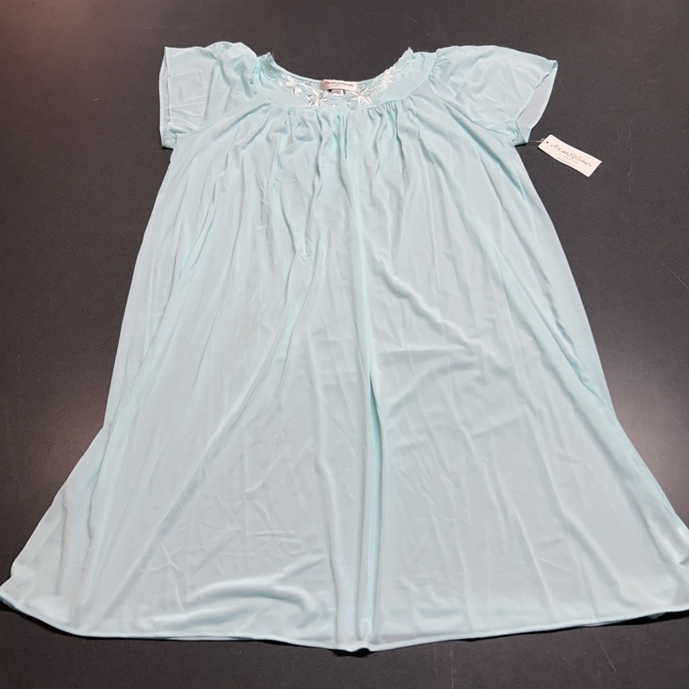 Miss Elaine Women's NWT Size L Blue Mid Length Nightgown Flutter Sleeve Romantic
